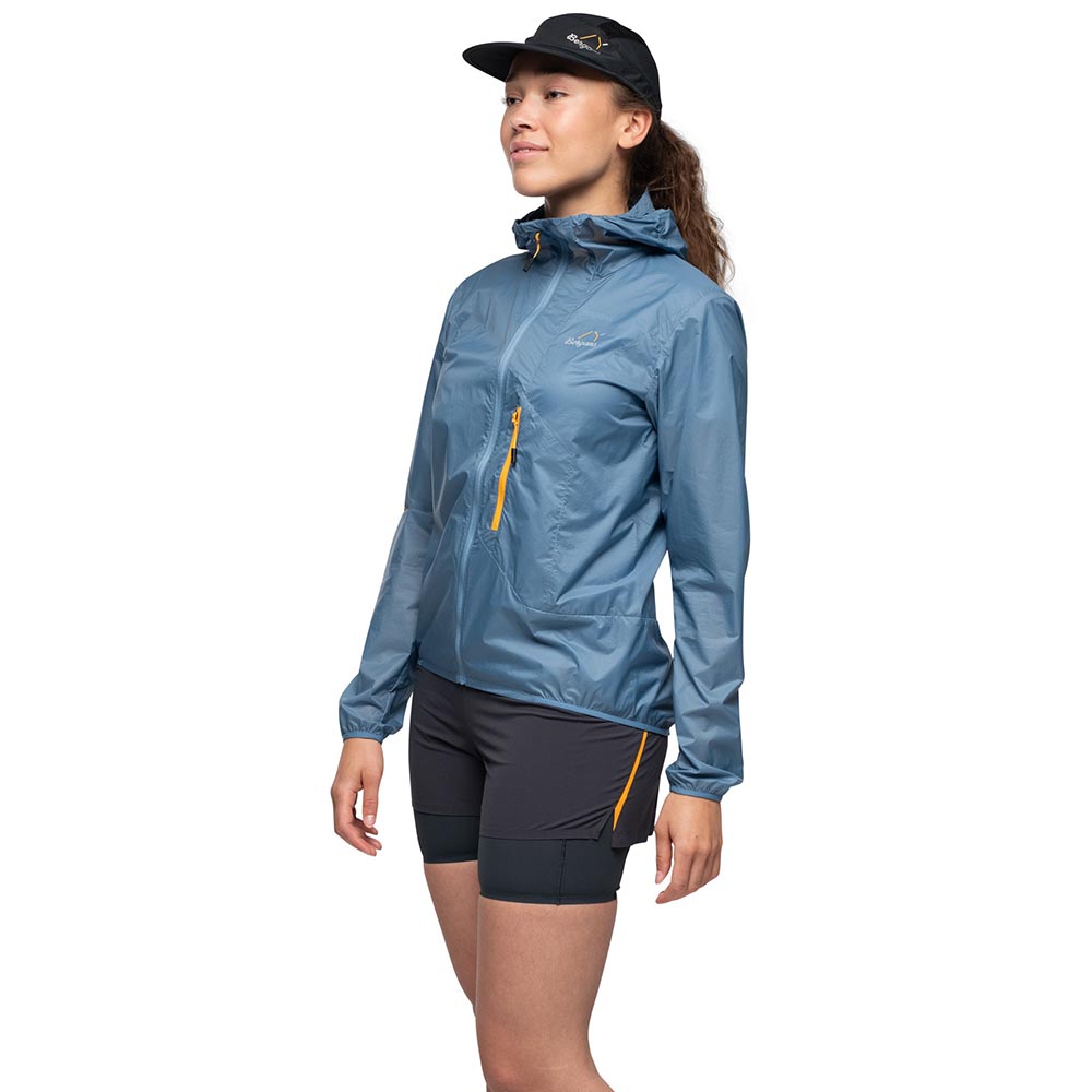 Дамско ветроустойчиво яке Bergans Y LightLine Pure Windbreaker Jacket Woman Elemental Blue - утралека ветровка