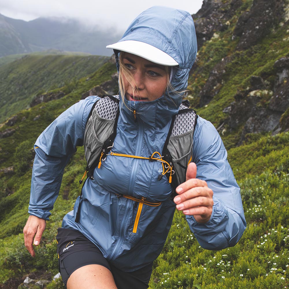 Дамско ветроустойчиво яке Bergans Y LightLine Pure Windbreaker Jacket Woman Elemental Blue - утралека ветровка