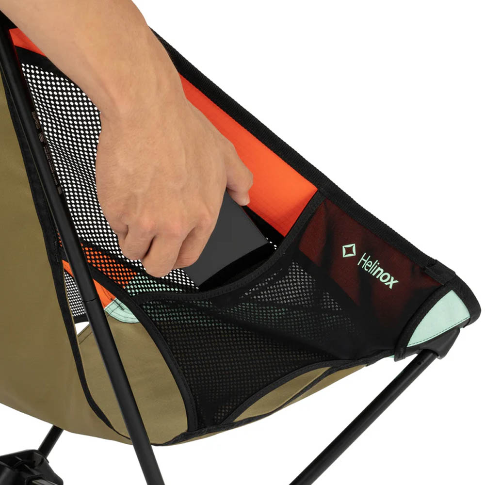 Туристически сглобяем стол Helinox Chair One (re) Mint Multi Block - един от най-леките и компактни сгъваеми столове в света