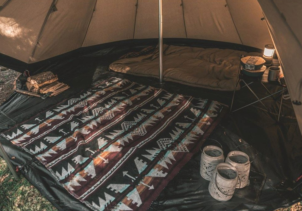 Уют в типи палатка Chinook Ursa S