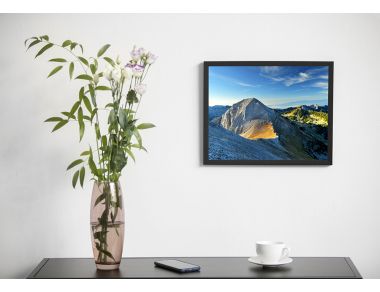 Изненадайте близък приятел със стилен подарък. Подарете му красота от природата. Поръчайте още сега!