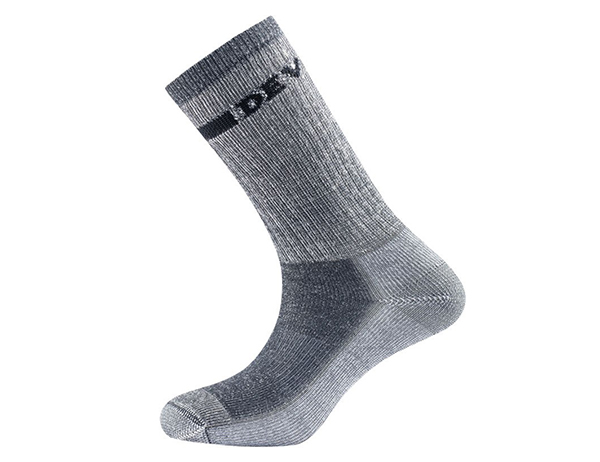 Мъжки туристически чорапи Devold Outdoor Medium Socks Dark Grey 2022